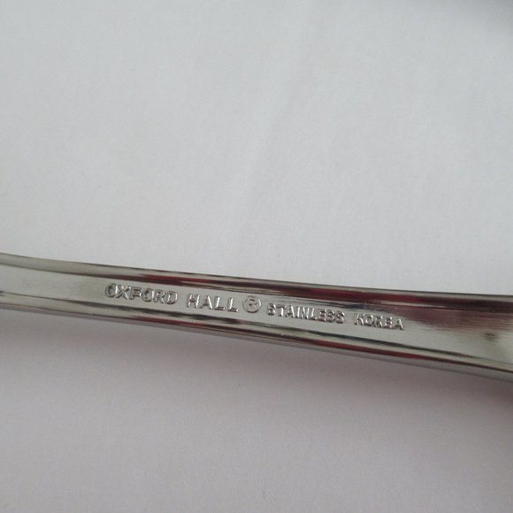 Oxford Hall Stainless Steel Flatware 16 Pieces - Set for 4 - Picture 4 of 6